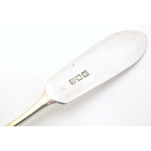 520 - An Albany pattern butter knife hallmarked London 1917 maker Josiah Williams & Co. 5 1/4