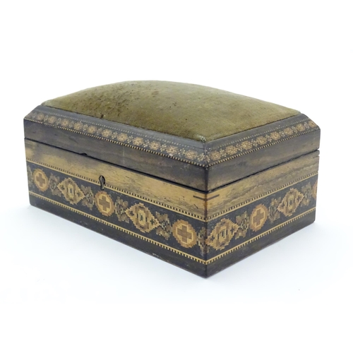 1072 - A 19thC Tunbridge ware box with banded decoration and pin cushion to top, by Thomas Barton. Label un... 