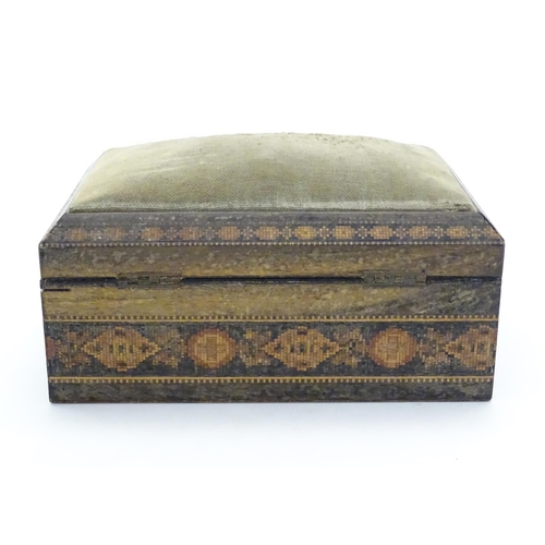 1072 - A 19thC Tunbridge ware box with banded decoration and pin cushion to top, by Thomas Barton. Label un... 