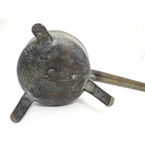 1090 - An early 19thC bronze skillet, the handle marked 'Wasbrough' (of Bristol, act. 1793-1826.) 15