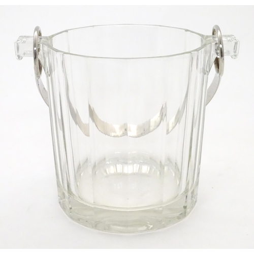 1106 - A 20thC glass and silver plate ice bucket with swing handle and silver plate tongs. Bucket approx. 5... 