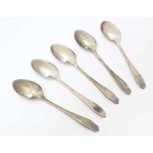 445 - Five silver coffee spoons hallmarked Sheffield 1926, maker James Deakin & Sons. Approx. 4