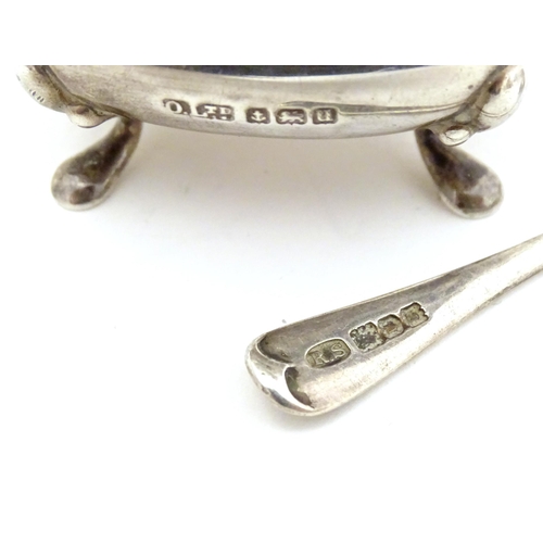 449 - A silver salt hallmarked Birmingham 1919, maker Oldfield Ltd. Together with an associated silver sal... 