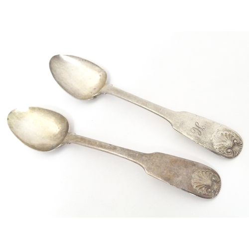 488 - A pair of Scottish Geo IV silver Fiddle and Shell pattern teaspoons hallmarked Edinburgh 1825, maker... 