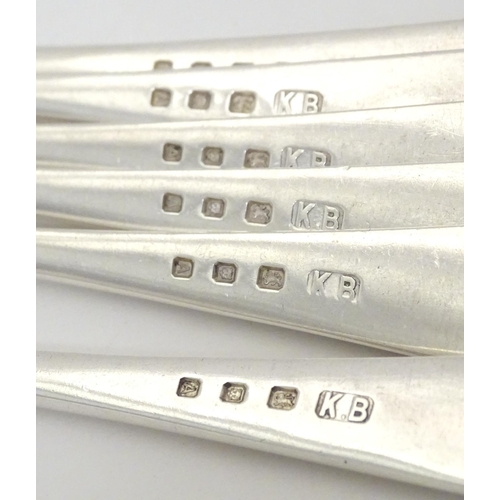 339 - A set of six silver forks hallmarked London 1936, maker Kemp Brothers. Approx. 7 1/2