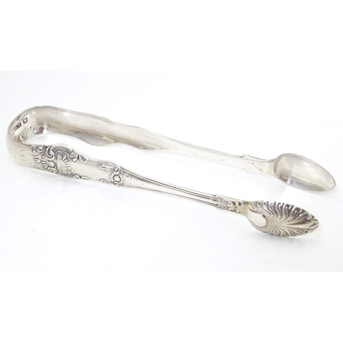 332 - Victorian silver Queen's pattern sugar tongs, hallmarked Glasgow 1855. Approx. 6 1/2