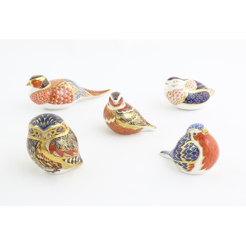 156 - Five Royal Crown Derby bird paperweights to include owl, pheasant, robin, quail, etc. Marked under. ... 