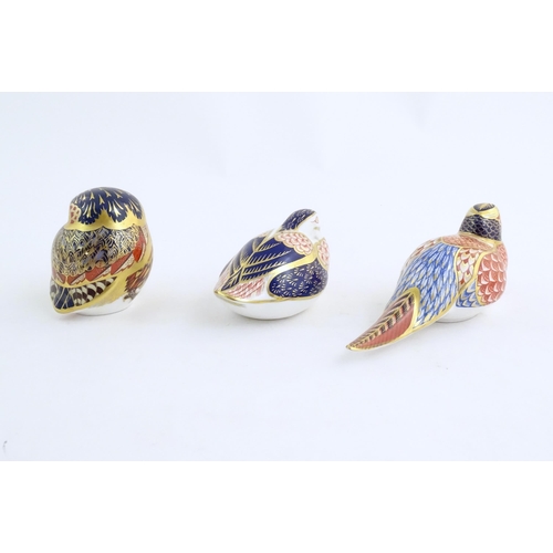 156 - Five Royal Crown Derby bird paperweights to include owl, pheasant, robin, quail, etc. Marked under. ... 