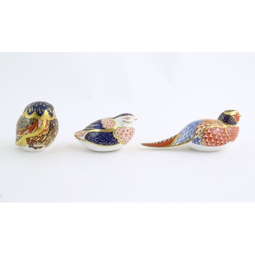 156 - Five Royal Crown Derby bird paperweights to include owl, pheasant, robin, quail, etc. Marked under. ... 