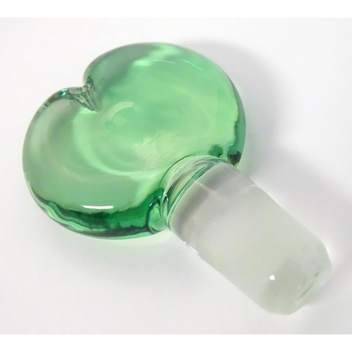 230 - A studio glass scent / perfume bottle in the manner of Mike Hunter. Indistinctly signed under. 5 1/2... 