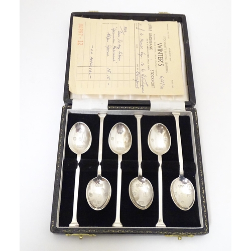 409 - Six silver specimen hallmark teaspoons with seal tops, hallmarked Edinburgh 1968, Sheffield 1968, Bi... 