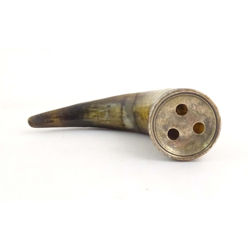 1019 - A 19thC horn powder mull with a silver plated mount. Approx. 5