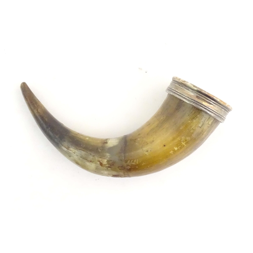 1019 - A 19thC horn powder mull with a silver plated mount. Approx. 5