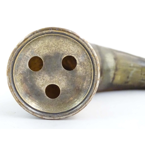 1019 - A 19thC horn powder mull with a silver plated mount. Approx. 5