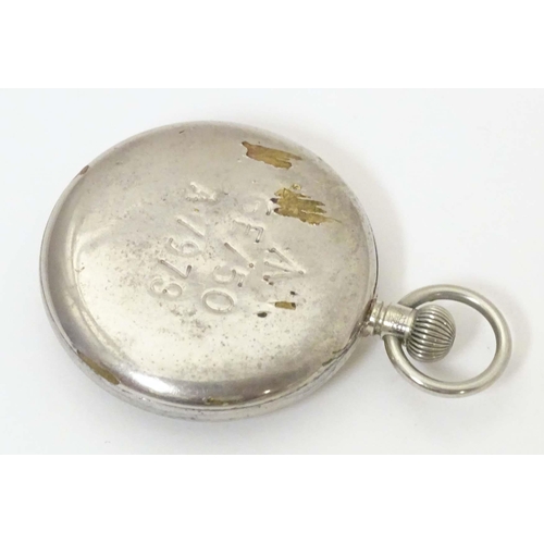 780 - A World War 2 / WW2 / WWII / Second World War Observer's / Navigator's pocket watch, the reverse sta... 