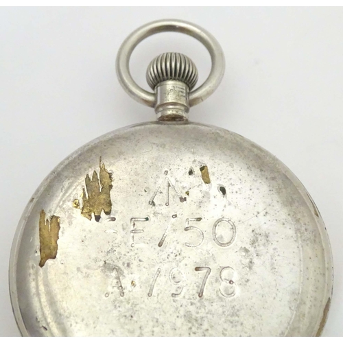 780 - A World War 2 / WW2 / WWII / Second World War Observer's / Navigator's pocket watch, the reverse sta... 