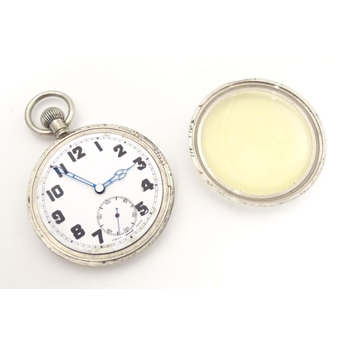 780 - A World War 2 / WW2 / WWII / Second World War Observer's / Navigator's pocket watch, the reverse sta... 