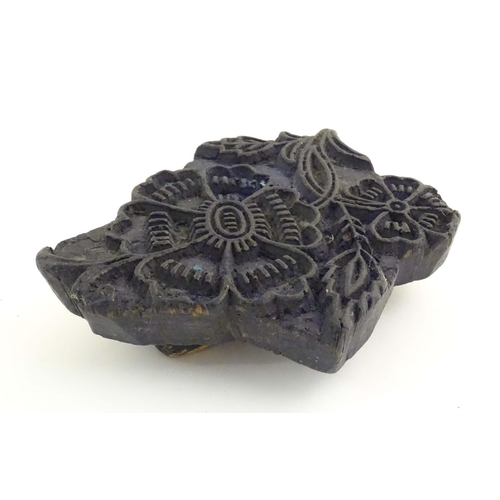 1081 - Five assorted carved wooden printing blocks with floral and foliate decoration. Largest approx. 7 1/... 