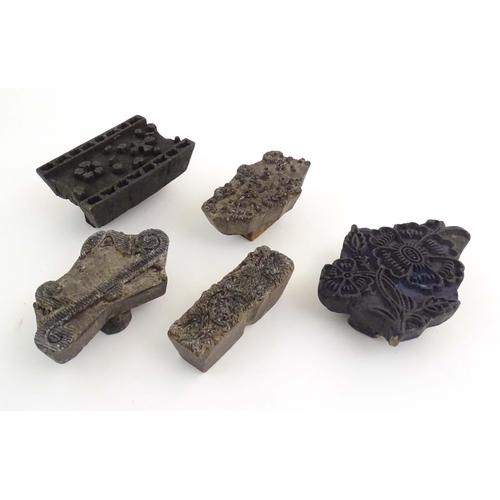 1081 - Five assorted carved wooden printing blocks with floral and foliate decoration. Largest approx. 7 1/... 