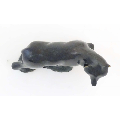 1171 - A limited edition no. 172/1000 cast and patinated model of a bear by American sculptor Robert Deurlo... 