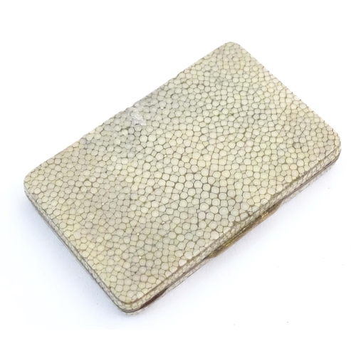 1207 - An early 20thC shagreen cheroot case with gilt interior. Approx. 1/2