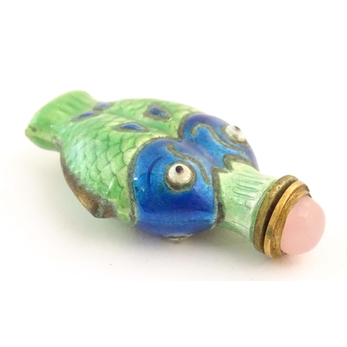 1220 - A 20thC snuff bottle with enamel fish decoration with rose quartz cabochon to lid. Approx. 2 3/4