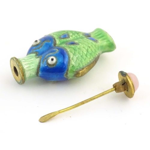 1220 - A 20thC snuff bottle with enamel fish decoration with rose quartz cabochon to lid. Approx. 2 3/4