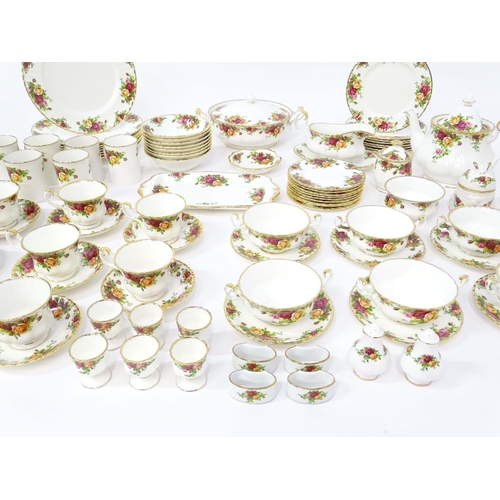 206 - A large quantity of Royal Albert tea and dinner wares in the Old Country Roses pattern comprising di... 