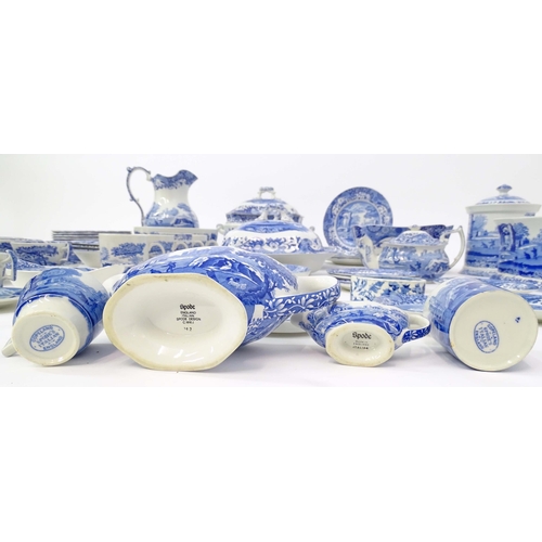 207 - A quantity of blue and white Copeland Spode and Spode tea and dinner wares in the Italian pattern to... 