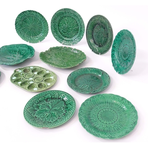 87 - A quantity of assorted majolica leaf plates to include examples by Wedgwood, Davenport, etc. Some ma... 