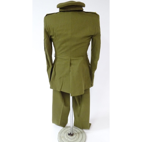 994A - Militaria, WW2 / WWII / World War 2 / Second World War : a British Army 2nd Lieutenant's No.2 dress ... 