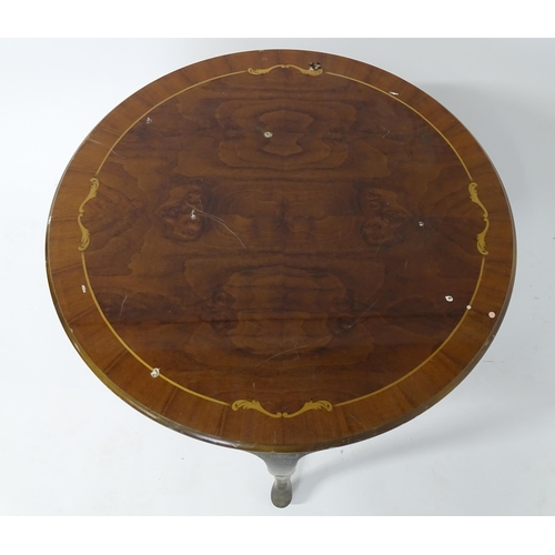 75 - A late 20thC inlaid occasional table. Approx. 21 1/2