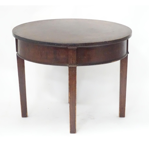 81 - A Victorian mahogany circular occasional table by Wylie & Lochhead, Glasgow. Top approx. 23 1/2