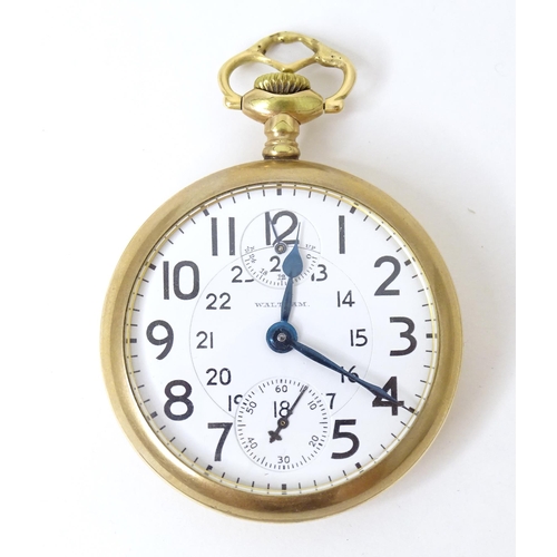 601 - An American Waltham 'Vanguard' Railway / Railroad pocket watch having a 'gold filled'  screw case wi... 