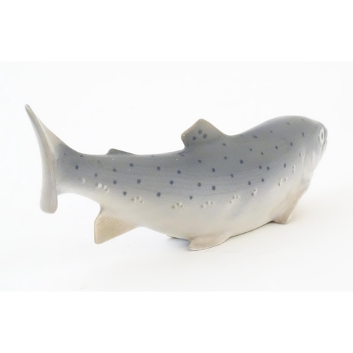 80 - A Royal Copenhagen model of a fish / trout, no. 2676. Marked under. Approx. 8