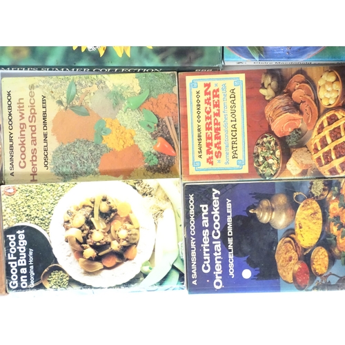 134 - Books: A quantity of assorted cookery / recipe books to include English Traditional Recipes by Annet... 