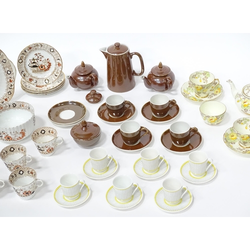 228 - A quantity of assorted tea wares to include a Radfords teapot, cups and saucers in the pattern Fento... 