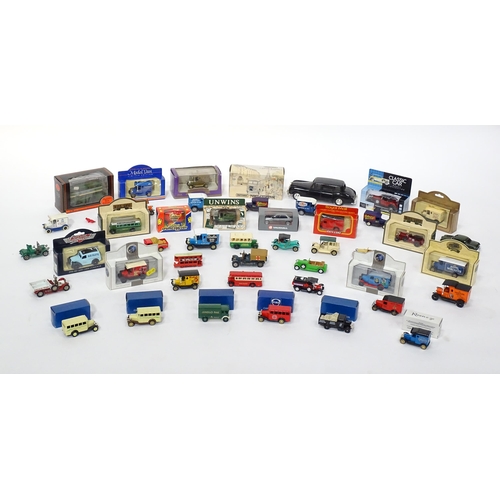 237 - Toys: A quantity of assorted die cast / scale model cars / vehicles to include Corgi Cameo Collectio... 