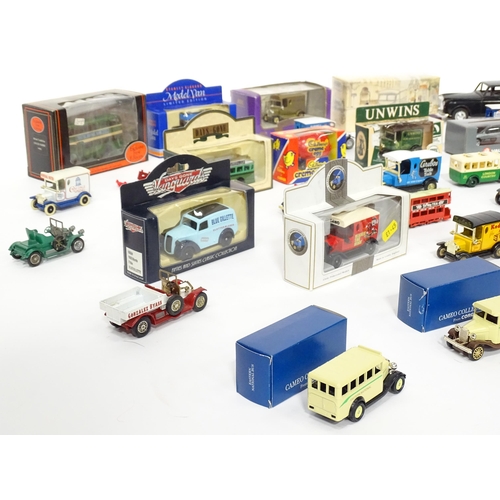 237 - Toys: A quantity of assorted die cast / scale model cars / vehicles to include Corgi Cameo Collectio... 