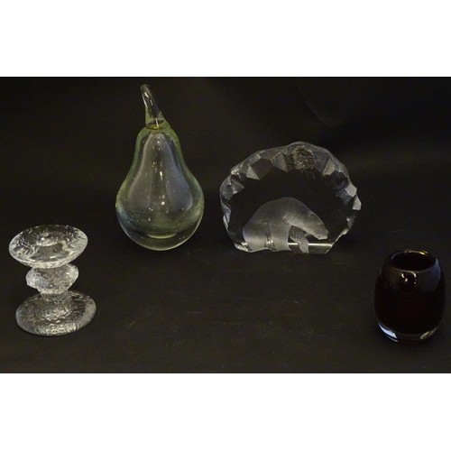 209 - Four mid 20thC art glass items, comprising: a Geoffrey Baxter Whitefriars ruby glass pot, with bubbl... 