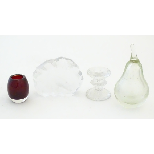 209 - Four mid 20thC art glass items, comprising: a Geoffrey Baxter Whitefriars ruby glass pot, with bubbl... 