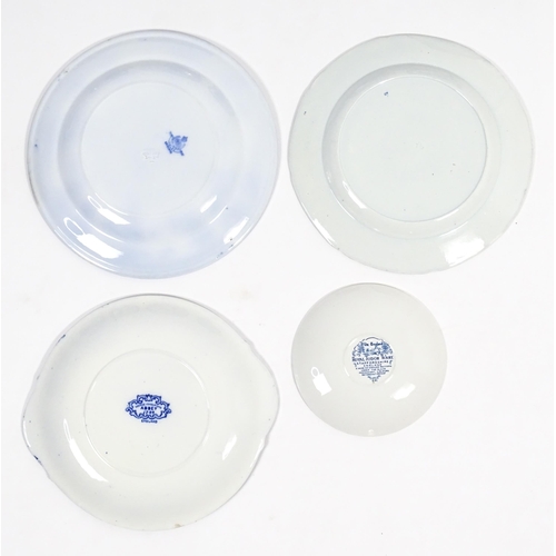 187 - A quantity of assorted blue and white dinner wares to include dinner plates, meat plate, serving dis... 