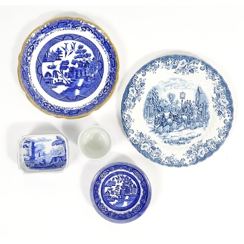 187 - A quantity of assorted blue and white dinner wares to include dinner plates, meat plate, serving dis... 