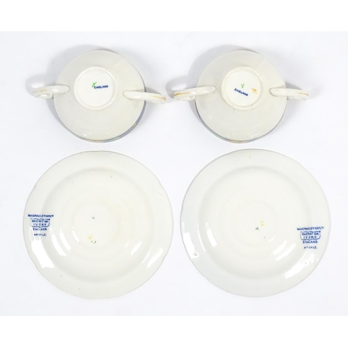 188 - A quantity of Grindley & Co. dinner wares in the Sheraton Ivory pattern, to include oval serving dis... 