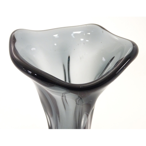 196 - A retro Art glass vase of flared form 14