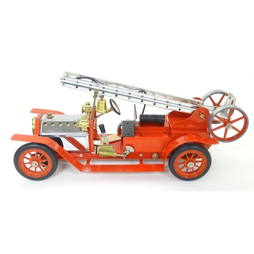 119 - Toy: A Mamod model Live Steam Fire Engine FE1, with original box. Box approx. 9 3/4