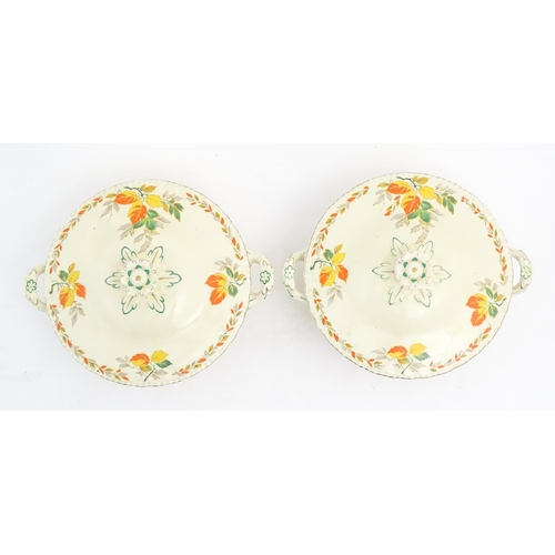 189 - A quantity of Grindley dinner wares in the pattern The Holly Leaves, to include oval serving plates,... 