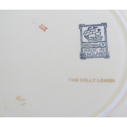 189 - A quantity of Grindley dinner wares in the pattern The Holly Leaves, to include oval serving plates,... 