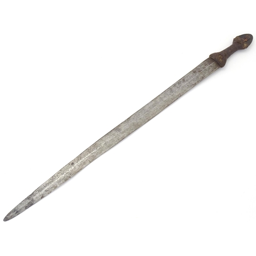 1805 - Militaria / Arms & Armour : a 19thC Tebu sword (Chad, Central Africa), the 28 1/2