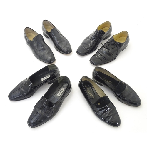 1978 - Vintage fashion / clothing: 4 pairs of men's  vintage leather soled dress shoes in black. Includes a... 